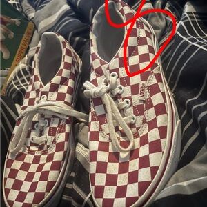 Vans Checkerboard Low-Top Sneakers - Maroon & White